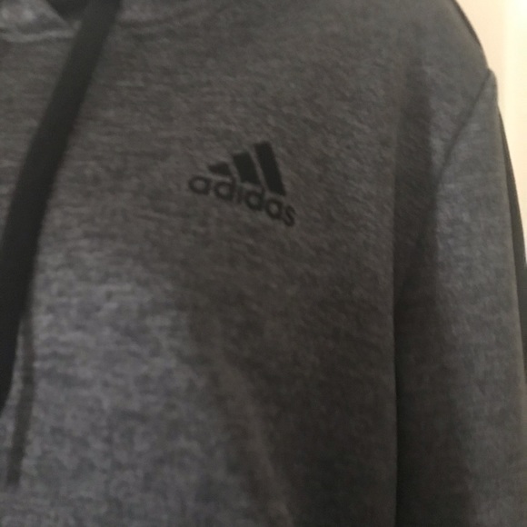 NWOT ADIDAS HOODED GRAY/BLACK SWEATSHIRT. M - Picture 6 of 7